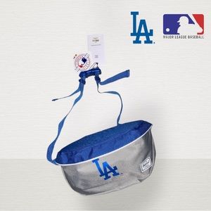 ⚾️ 💥 LA Dodgers Herschel Hip Bag !